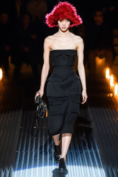 Look 51